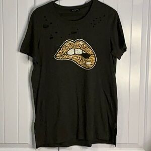 Zutter Black Edgy Rock-Style Distressed Leopard Lips Graphic Tee ~ Size Medium